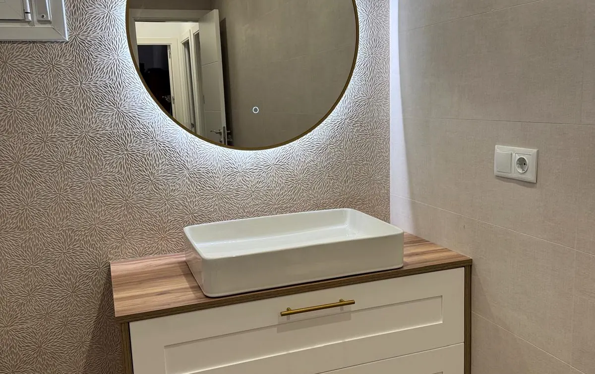 Proyecto de mueble de baño a medida realizado por SIUX en Tomelloso